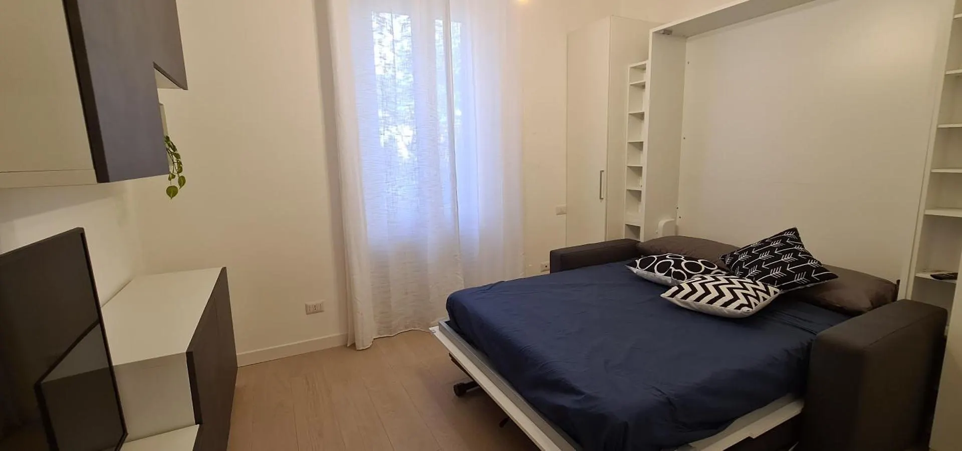 Trastevere Incantevole Con Patio Esterno Privato ローマ イタリア